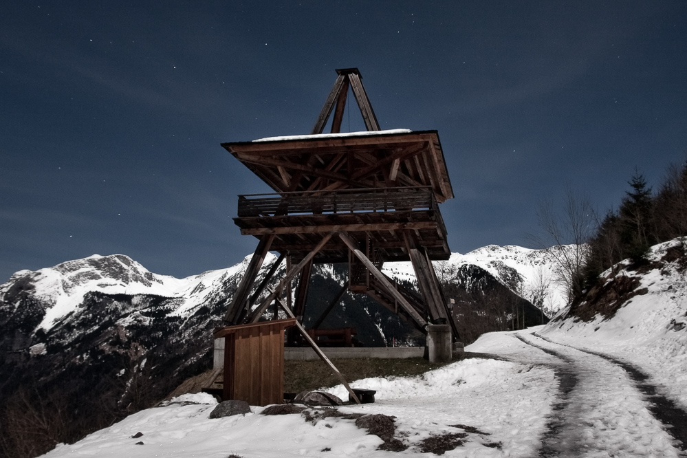 2010 - 001 - Turm Schwanderberg bei Vollmond