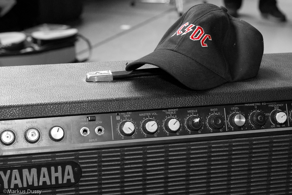 2010 - 013 - AC-DC