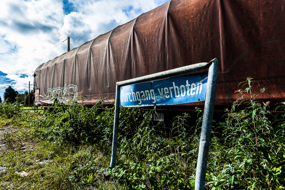 016 - Durchgang verboten - Bahnhof Näfels 12.10.2013