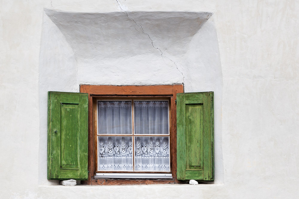 047 - Windows uralt - Müstair 17.03.2013