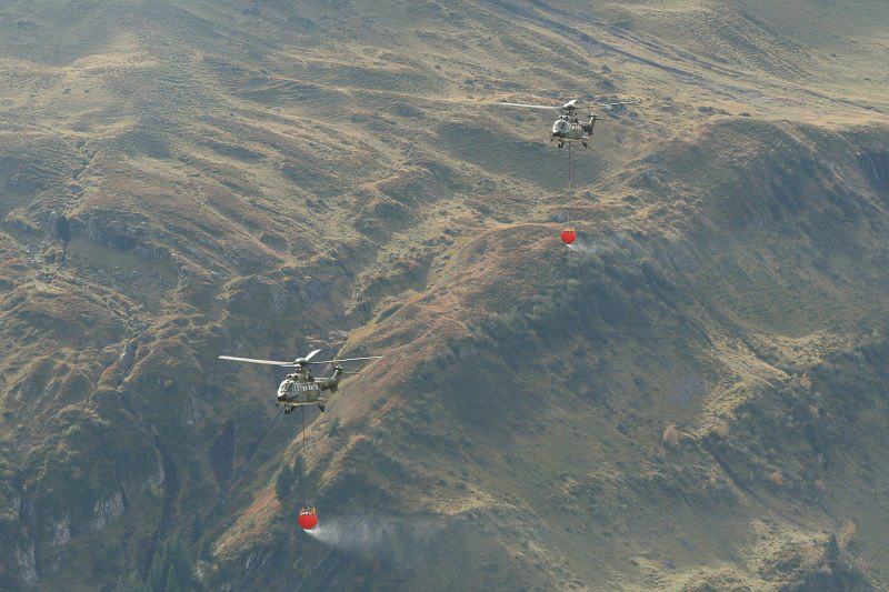 Fliegerschiessdemo Axalp-Ebenfluh 11.10.2006 - © Markus Dussy - 0022