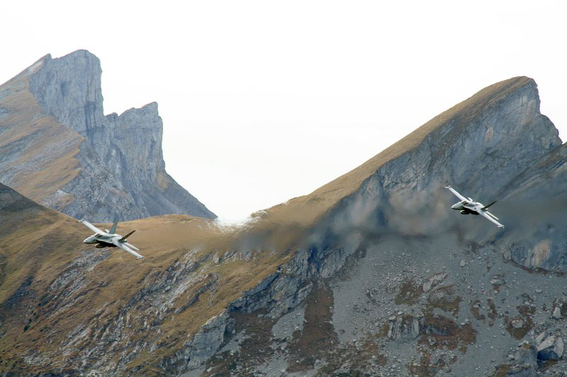 Fliegerschiessdemo Axalp-Ebenfluh 11.10.2006 - © Markus Dussy - 0056