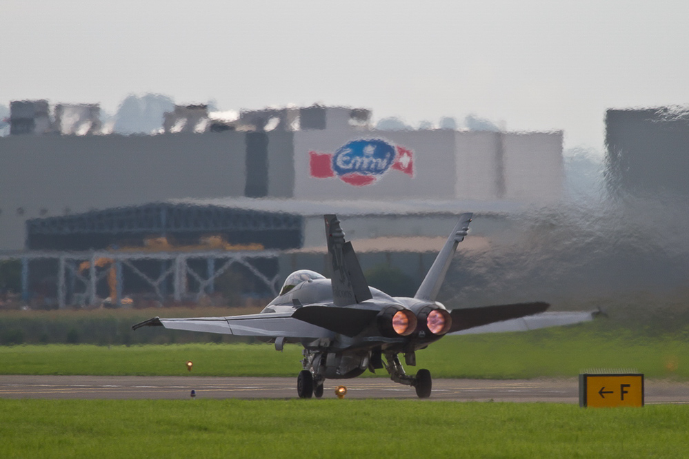Emmen - 048 - 5017 am Start