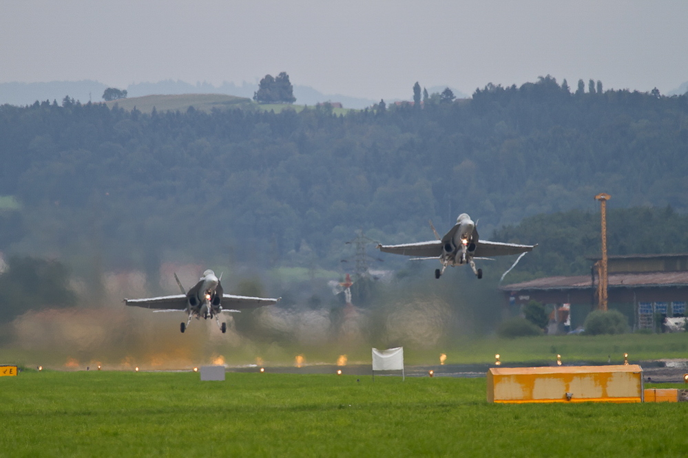 Emmen - 082 - Hornet Doppelstart