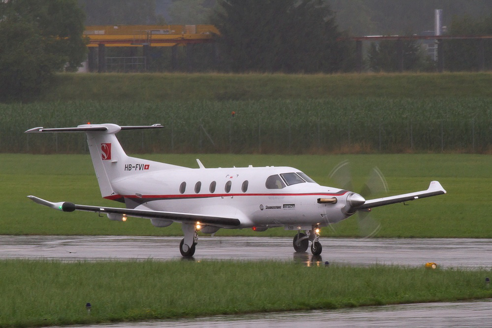 Emmen - 028 - Landung PC-12