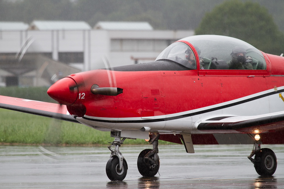 Emmen - 035 - Landung PC-7 Team