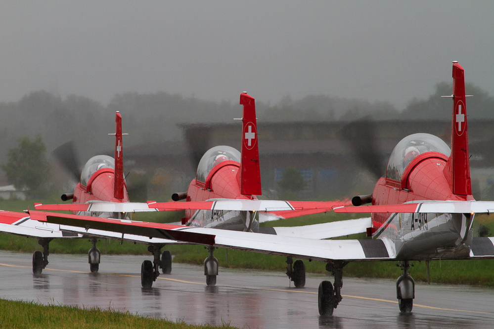 Emmen - 036 - Landung PC-7 Team