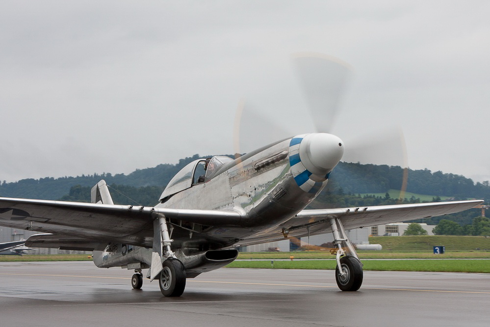 Emmen - 261 - Mustang P-51