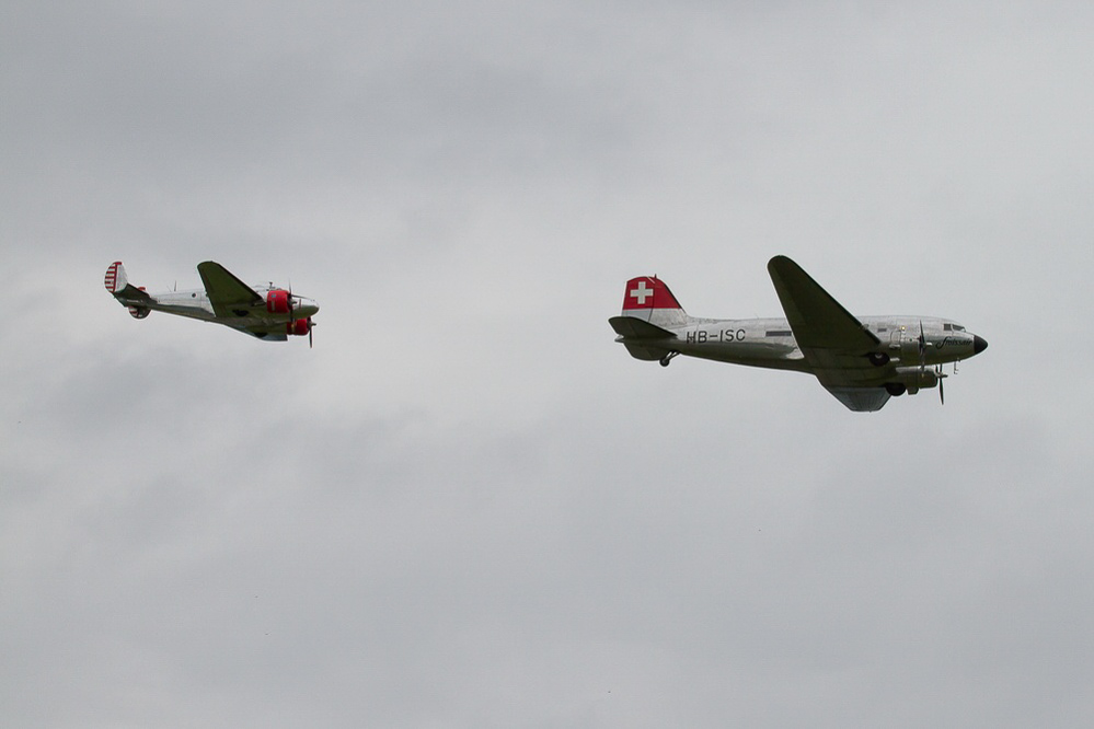 Emmen - 316 - Beech und DC-3