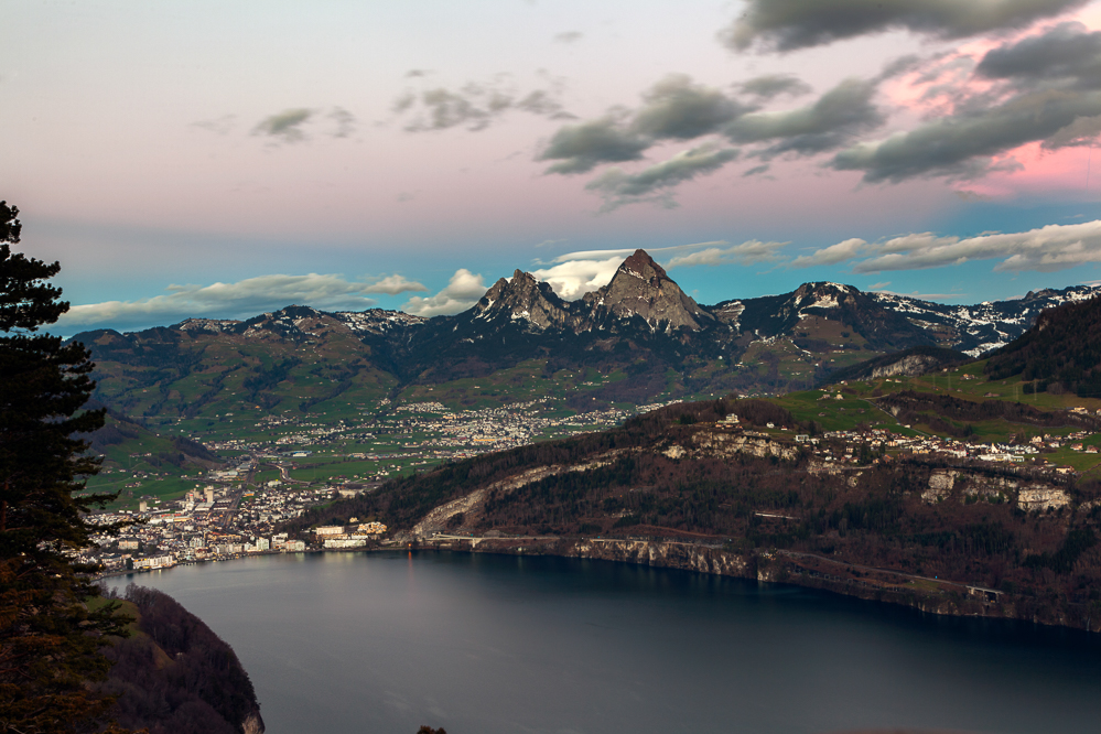 006 - Tiefblick von Seelisberg nach Brunnen und Schwyz
