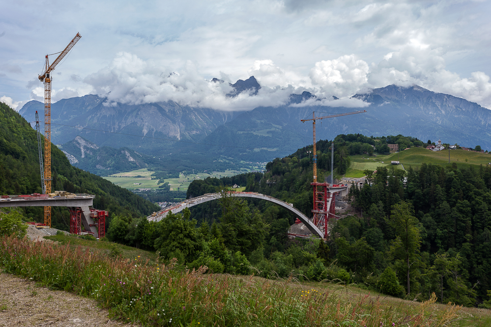 037 - Brückenbau über die Taminschlucht