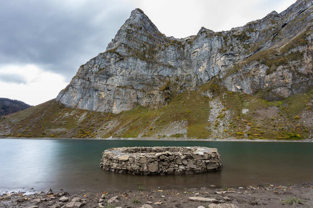 herbst19_019_Steindonut im Oberblegisee