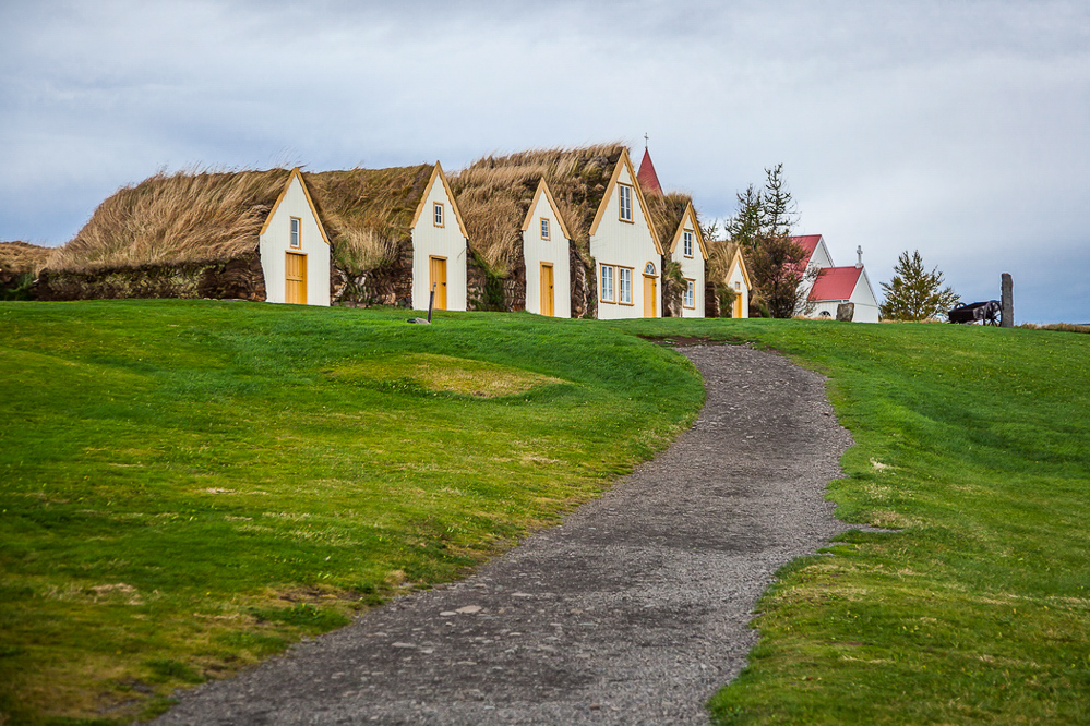0897_island_29-09_Torfhof von Glaumbær