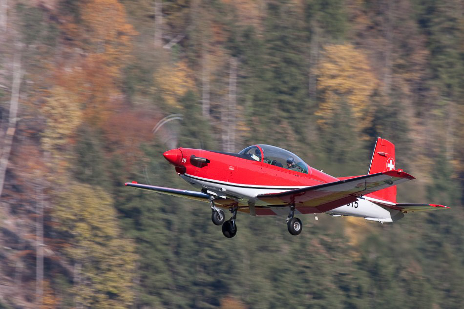 Meiringen 09 - 029 - Start PC-7