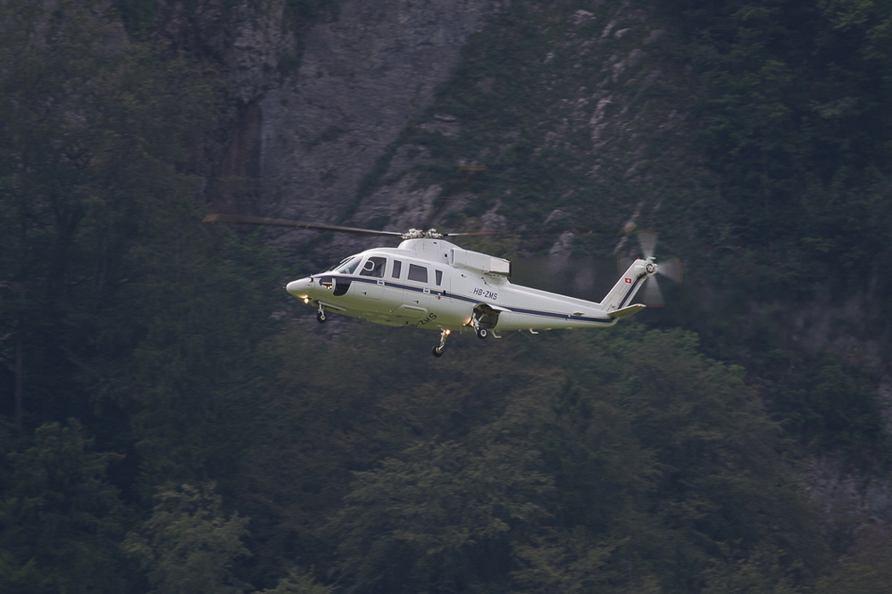 Mollis - 004 - Sikorsky S-76