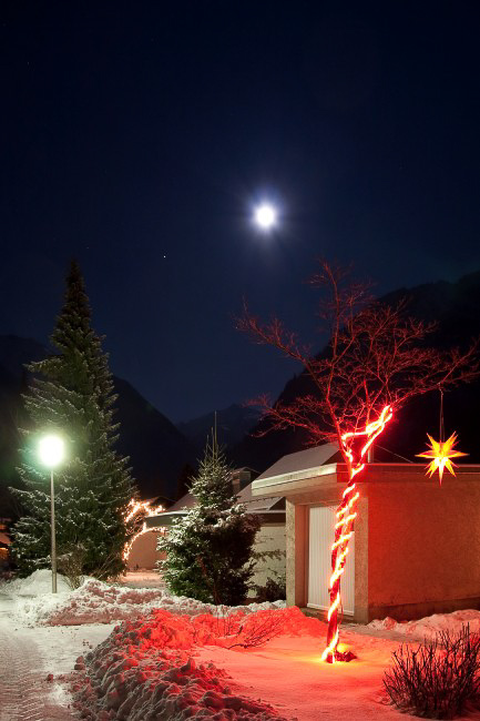 Nacht - 001 - Stern, Strassenlampe, Mond, Mars