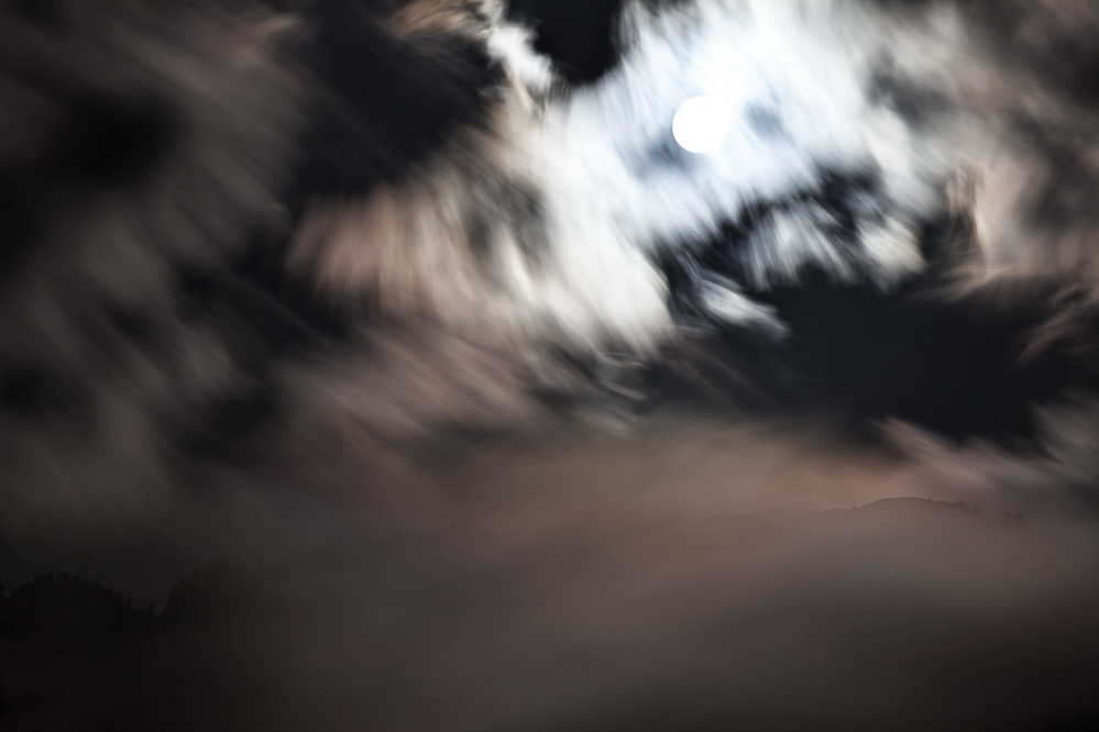 Querschnitt 2 - 024 - Vollmond im Wolkenmeer
