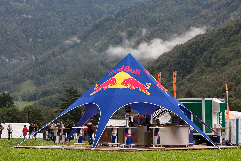 Redbull - 008 - Noch eine Bar des Veranstalters