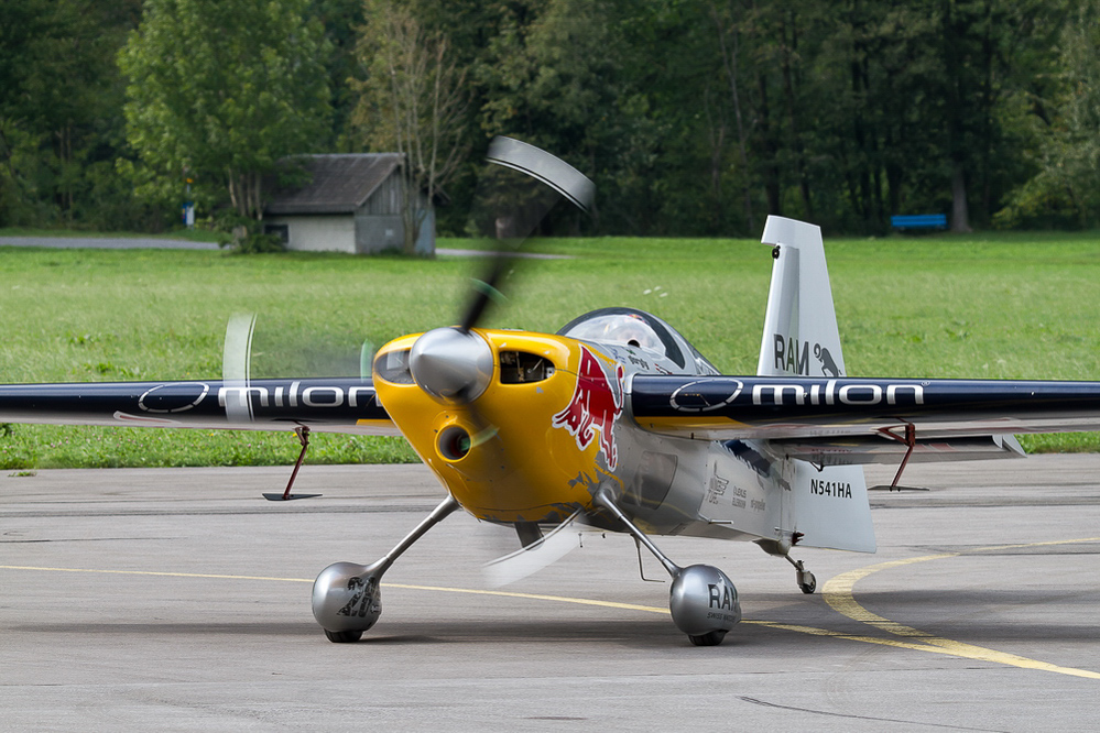 Redbull - 023 - Wieder am Boden