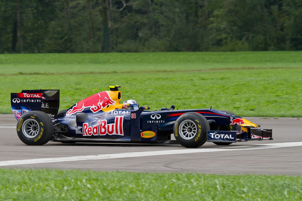 Redbull - 029 - Sebastien Buemi im RedBull F1
