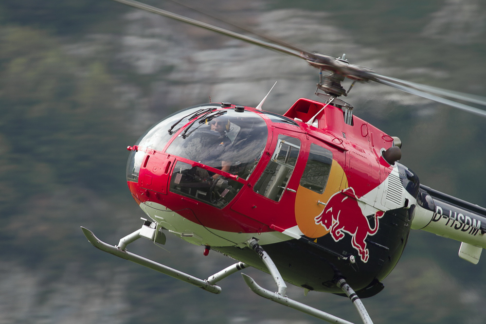 Redbull - 040 - Demo Eurocopter BO-105C