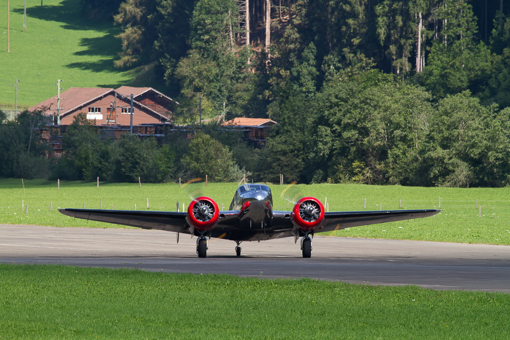 SST11 - 036 - Beech 18
