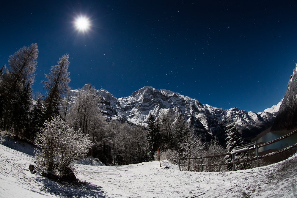 winter18-19-005-Vollmond im Klöntal
