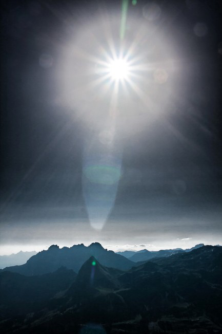 Zigermeet - Fr - 006 - Solarbeam to Fronalpstock
